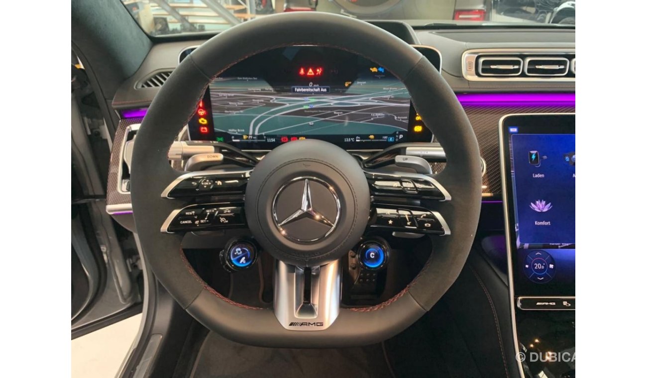 مرسيدس بنز S 63 AMG AMG (ليلي وأنيق، حواف كربونية) * زنبرك هوائي * محور خلفي * كاميرا 360 درجة * شاشة عرض ثلاثية الأبعاد