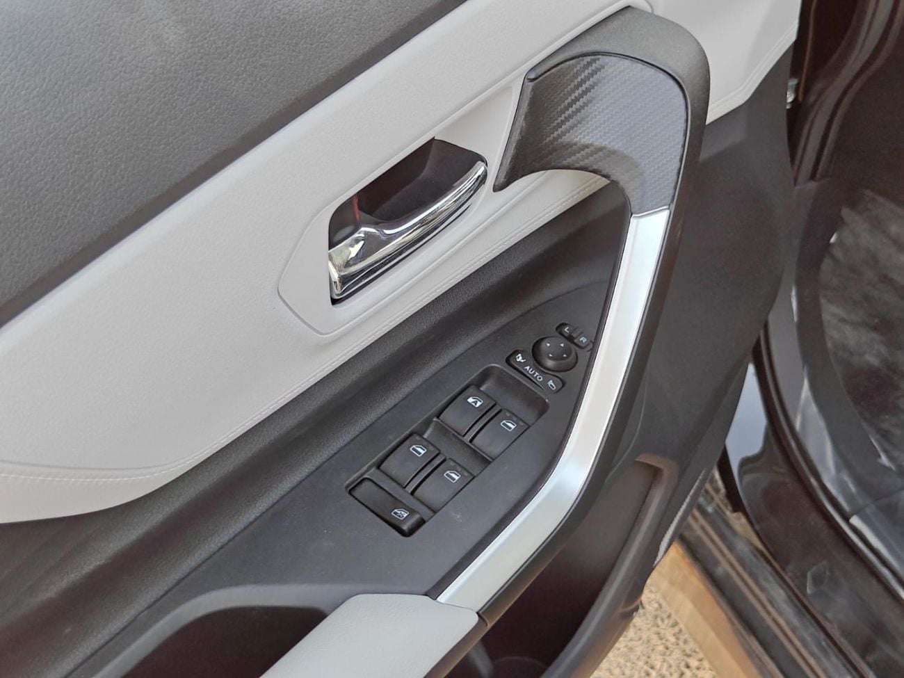 تويوتا فيلوز GX 1.5L FWD 5 DOOR