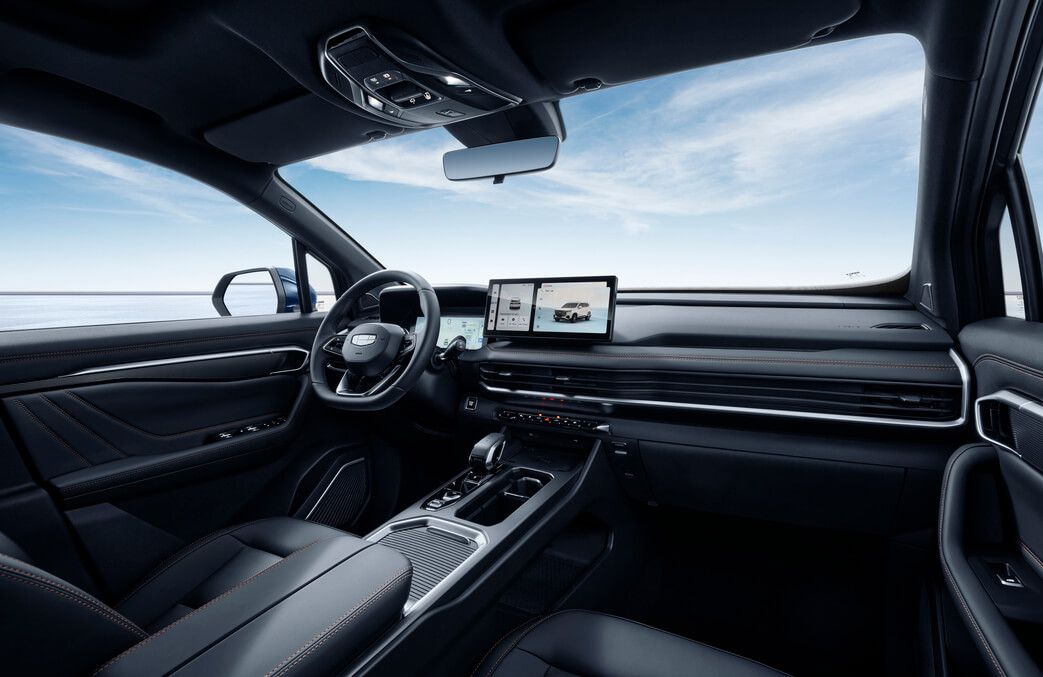 Geely Okavango interior - Cockpit
