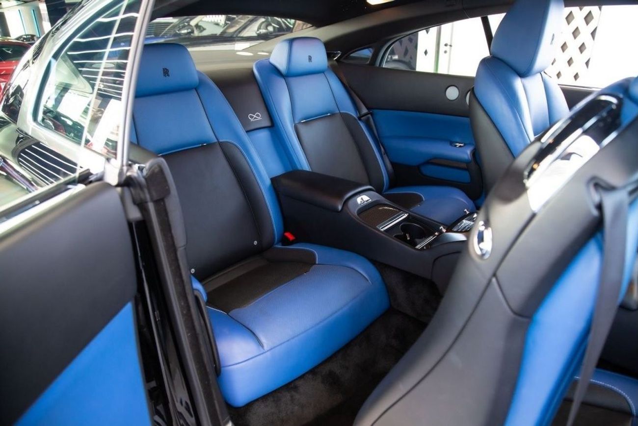 رولز رويس واريث بلاك بادج