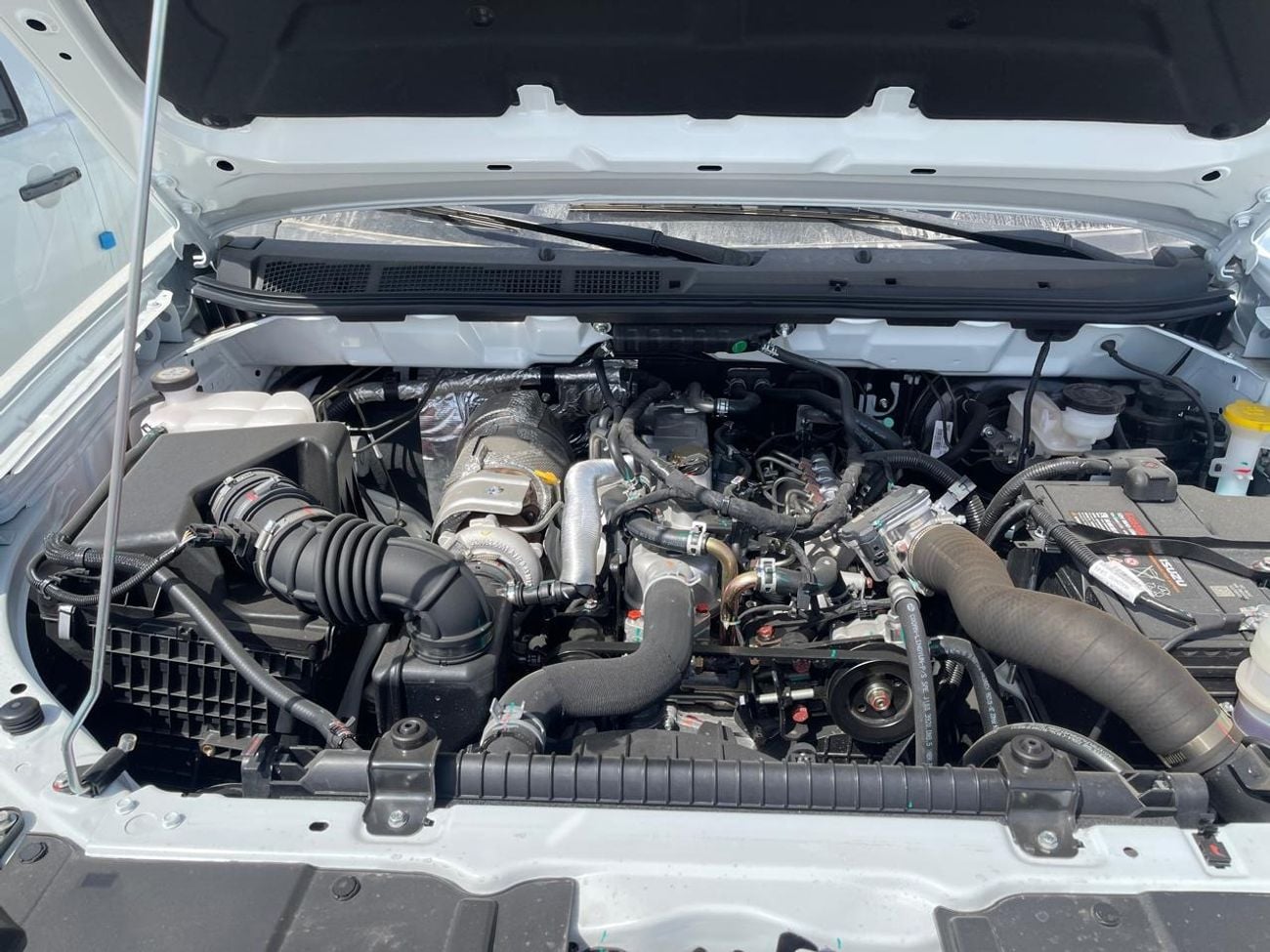 إيسوزو Re-max (non Gcc) 2.8L 4 Cyl Pick Up Truck RWD 5 Seats 4 Doors