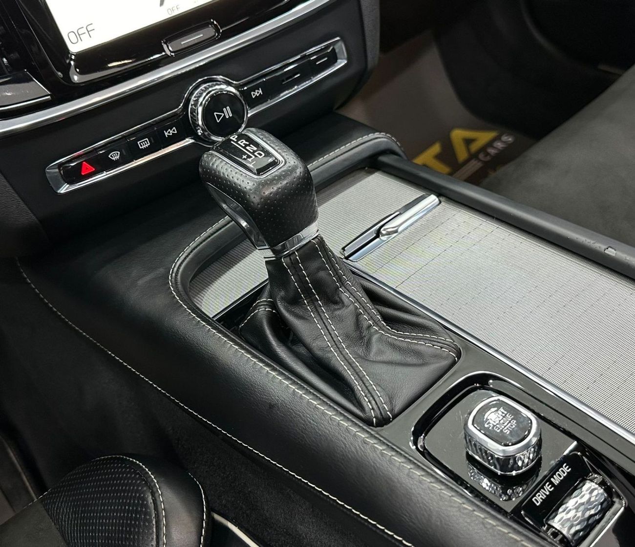 فولفو S90 R ديزاين 2018 Volvo S90 T6 R-Design, Warranty, Full Volvo Service History, Full Options, GCC