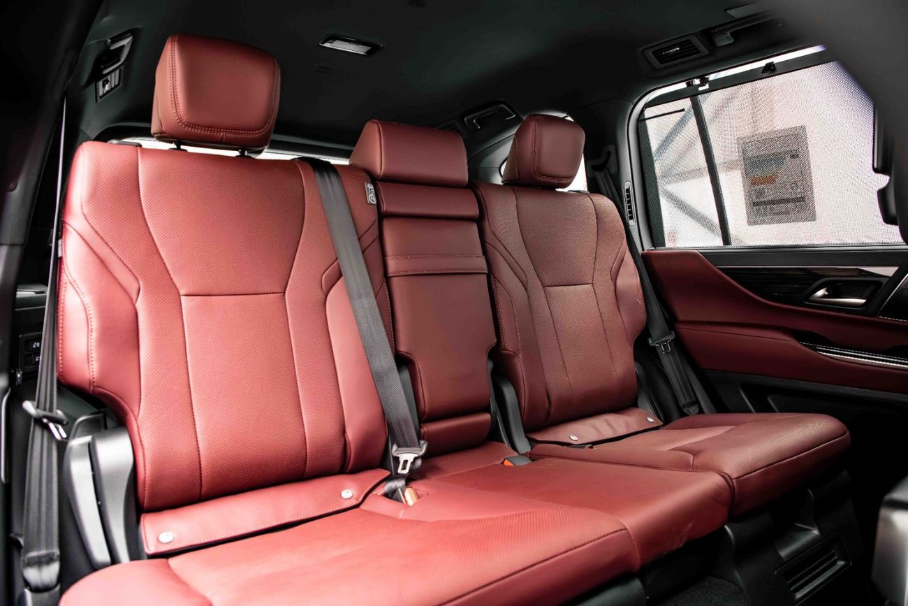 لكزس LX 500 D 3.3L Diesel - Sonic Quartz Inside Crimson | Export Only