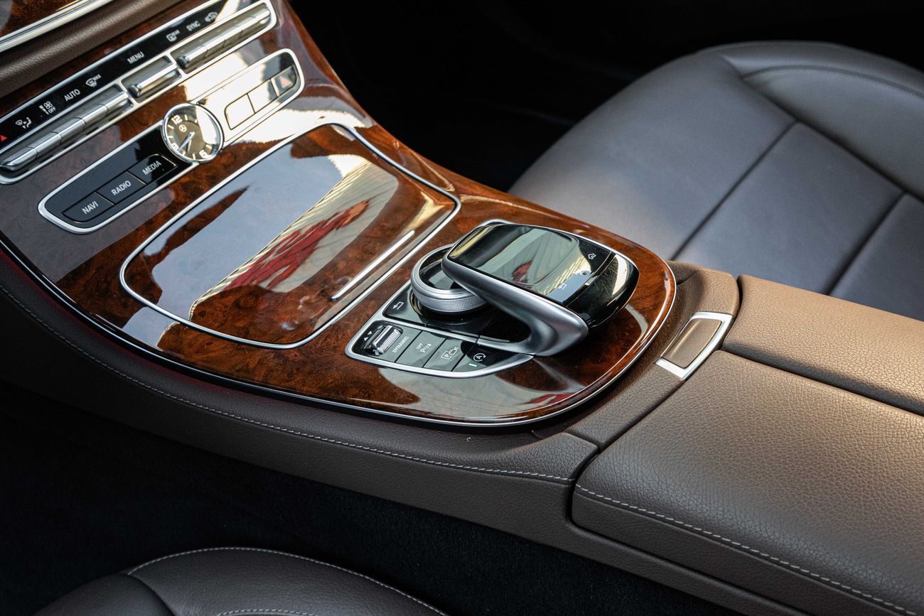 Mercedes-Benz E300 E300 AMG | 2,840 P.M | 0% Downpayment | Immaculate Condition!