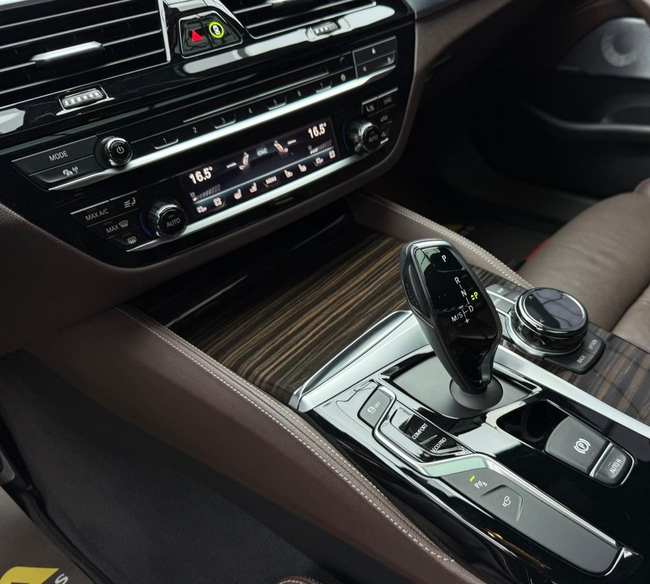 بي أم دبليو 530i 2018 BMW 530i M-Kit Masterclass, 2025 BMW Warranty + Service Pack, Full BMW Service History, GCC