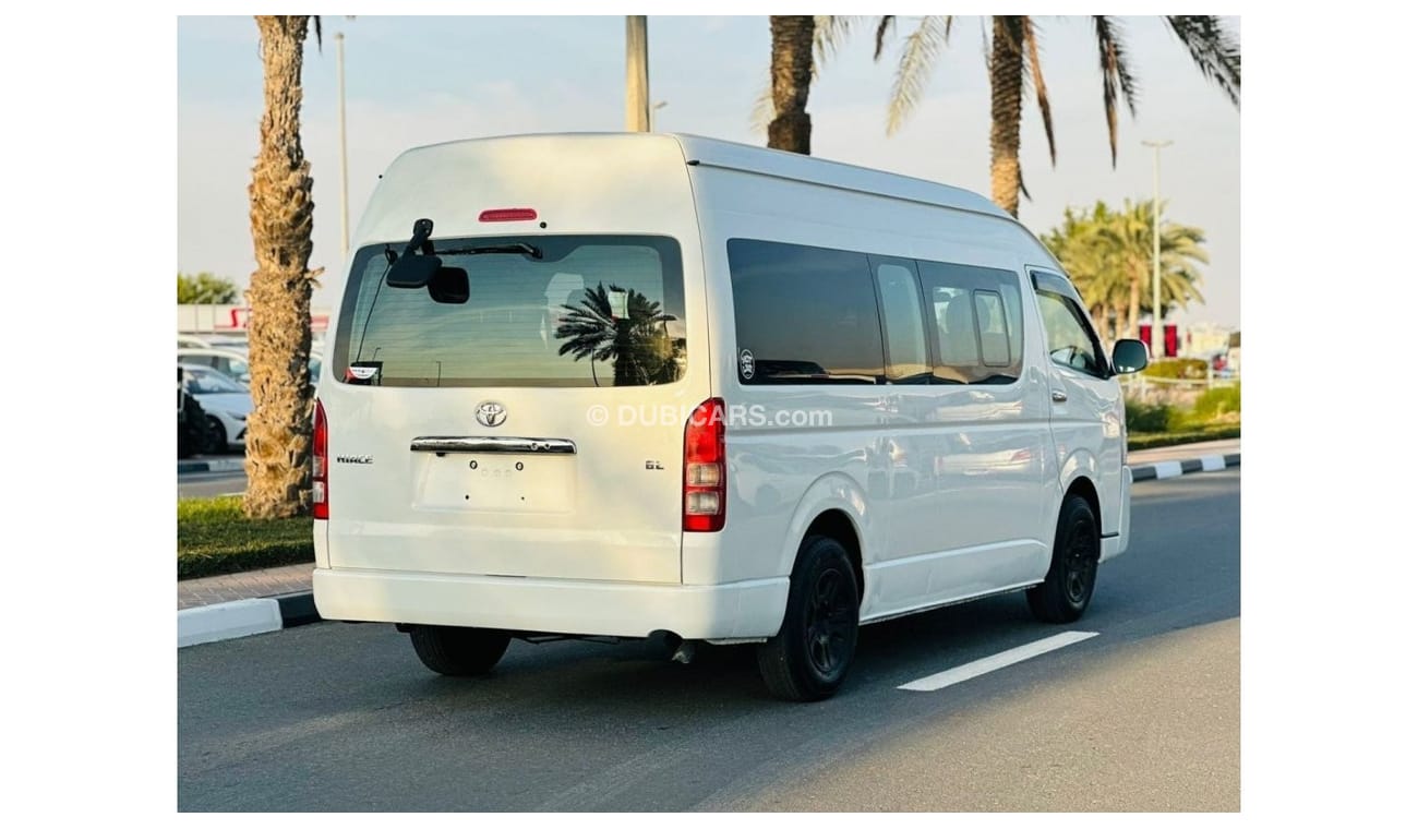 Toyota Hiace 2016 | RHD | PREMIUM CONDITION | PUSH START ENGINE | MULTIMEDIA SCREEN | POWER SLIDE DOOR