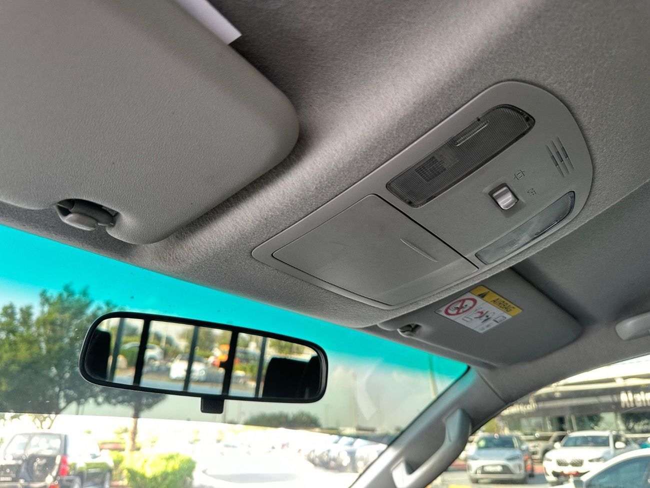 تويوتا هيلوكس GLX 2.7L Double Cab Utility 4WD A/T