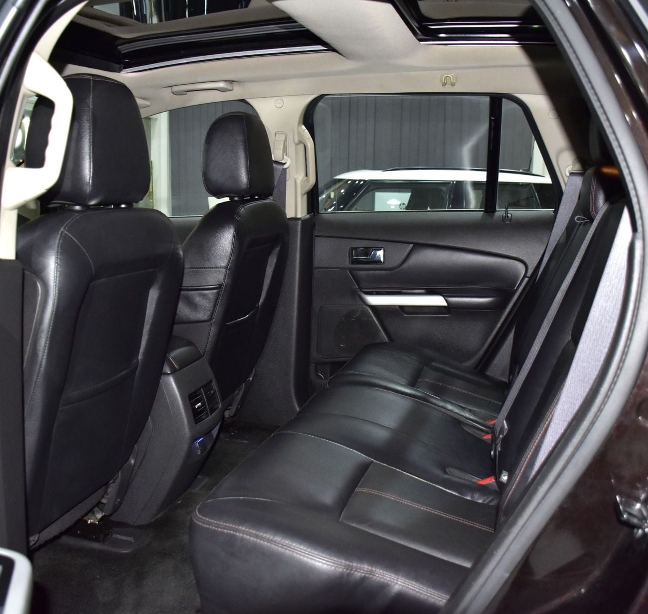 Ford Edge EXCELLENT DEAL for our Ford Edge Limited AWD ( 2014 Model ) in Dark Brown Color GCC Specs