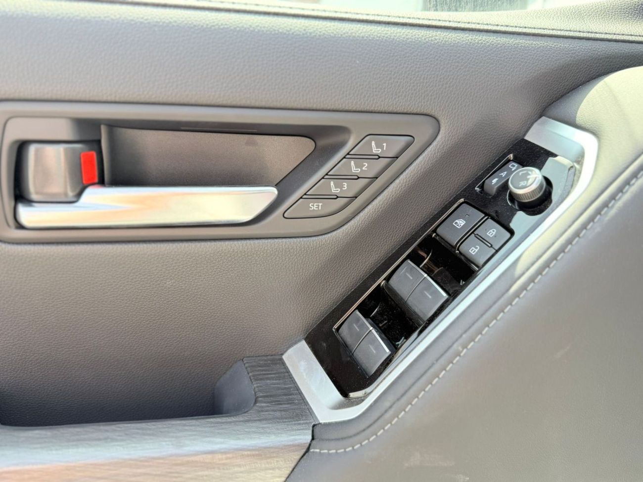 Toyota Land Cruiser VXR -Z 3.3L DIESEL TWIN TURBO 2025 MODEL