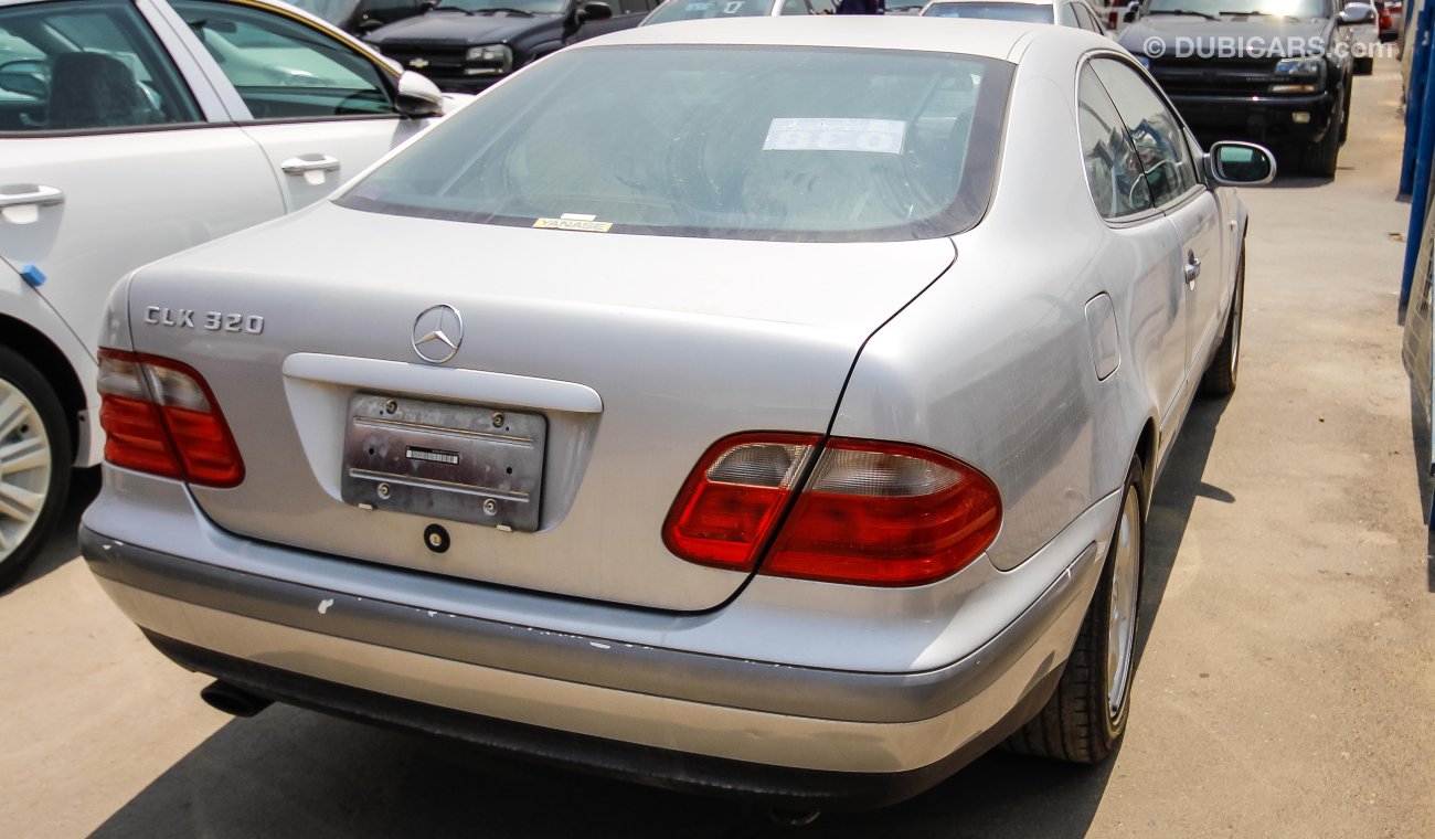 Mercedes-Benz CLK 320