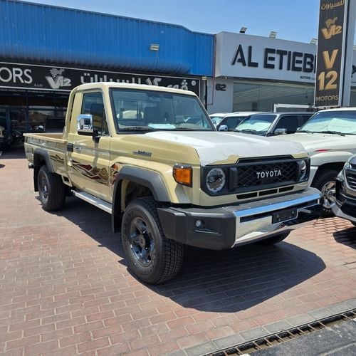 تويوتا لاند كروزر بيك آب 2.8 DIESEL MANUAL TRANSMISSION SINGLE CABIN