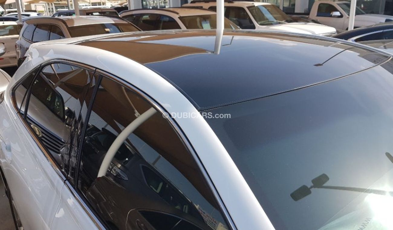 Lexus RX350 2013 model Full options panorama roof Gcc specs