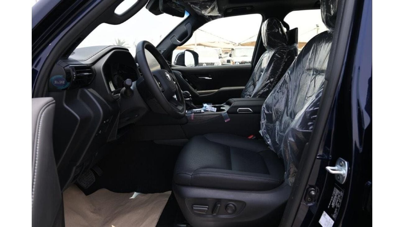 تويوتا لاند كروزر 300 VXR 4.0L Petrol