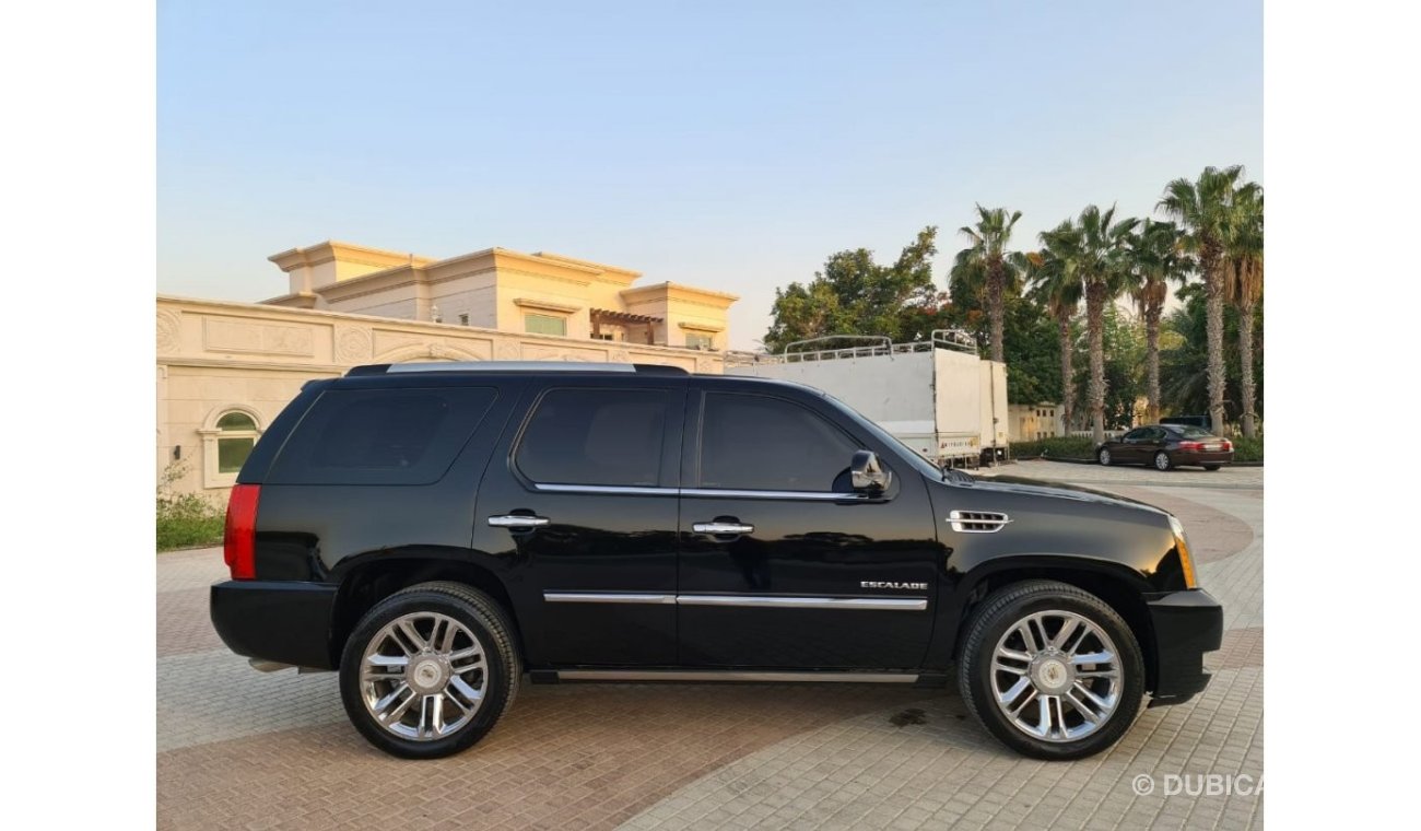 Cadillac Escalade Platinum Platinum CADILLAC ESCALADE PLATINUM VIP 2012 GCC PERFECT CONDITION