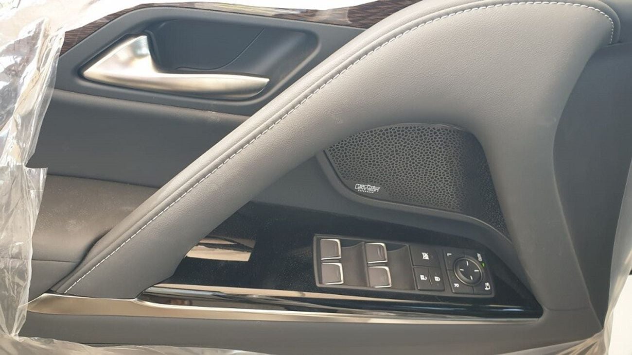 لكزس LX 600 VIP EDITION