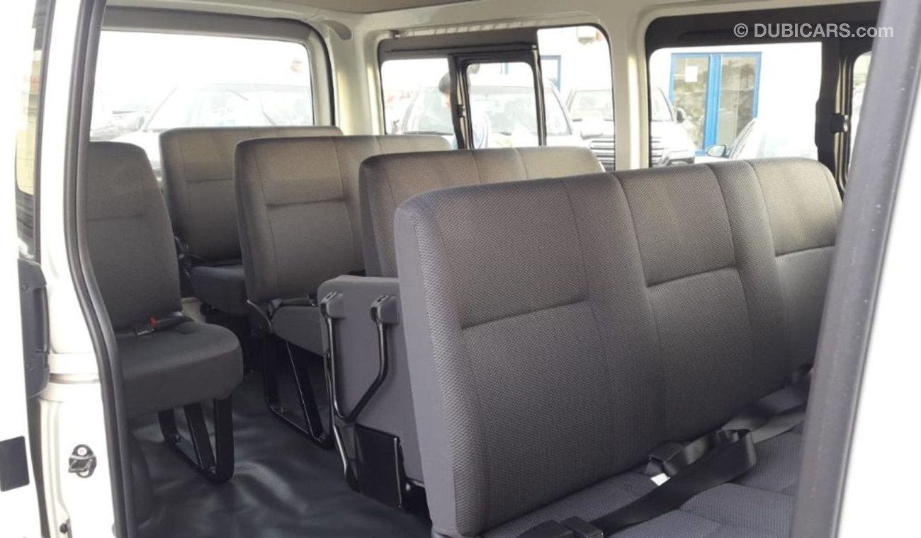 Toyota Hiace 3.0L DIESEL 15 SEATS