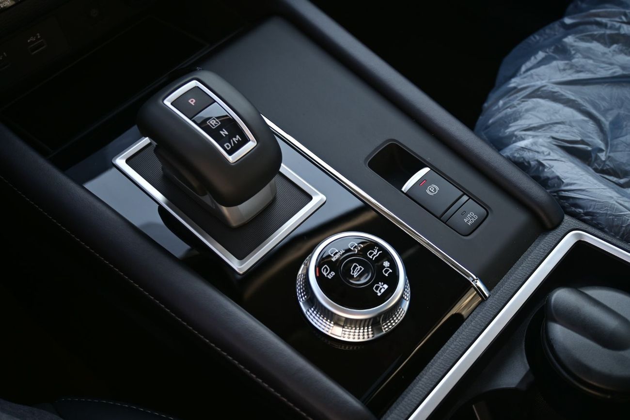 Mitsubishi Outlander Mitsubishi Outlander Hi-Line Plus 2.5L Petrol 4WD, Model 2025, Color Black