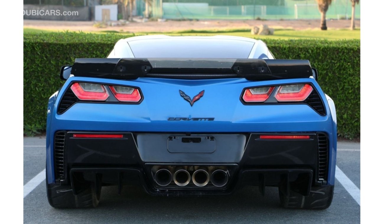 Chevrolet Corvette C7 Z06 CHEVROLET CORVETTE C7 ZO6 GCC 2016 FULL OPTION FULL CARBON FIBER MANUEL GEAR  PERFECT CONDITI