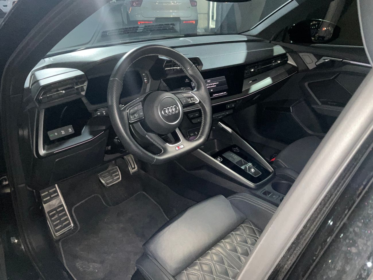 أودي A3 35 TFSI S-Line | شامل الضمان | 0 ﺪﻔﻋﺓ ﺃﻮﻟﻯ