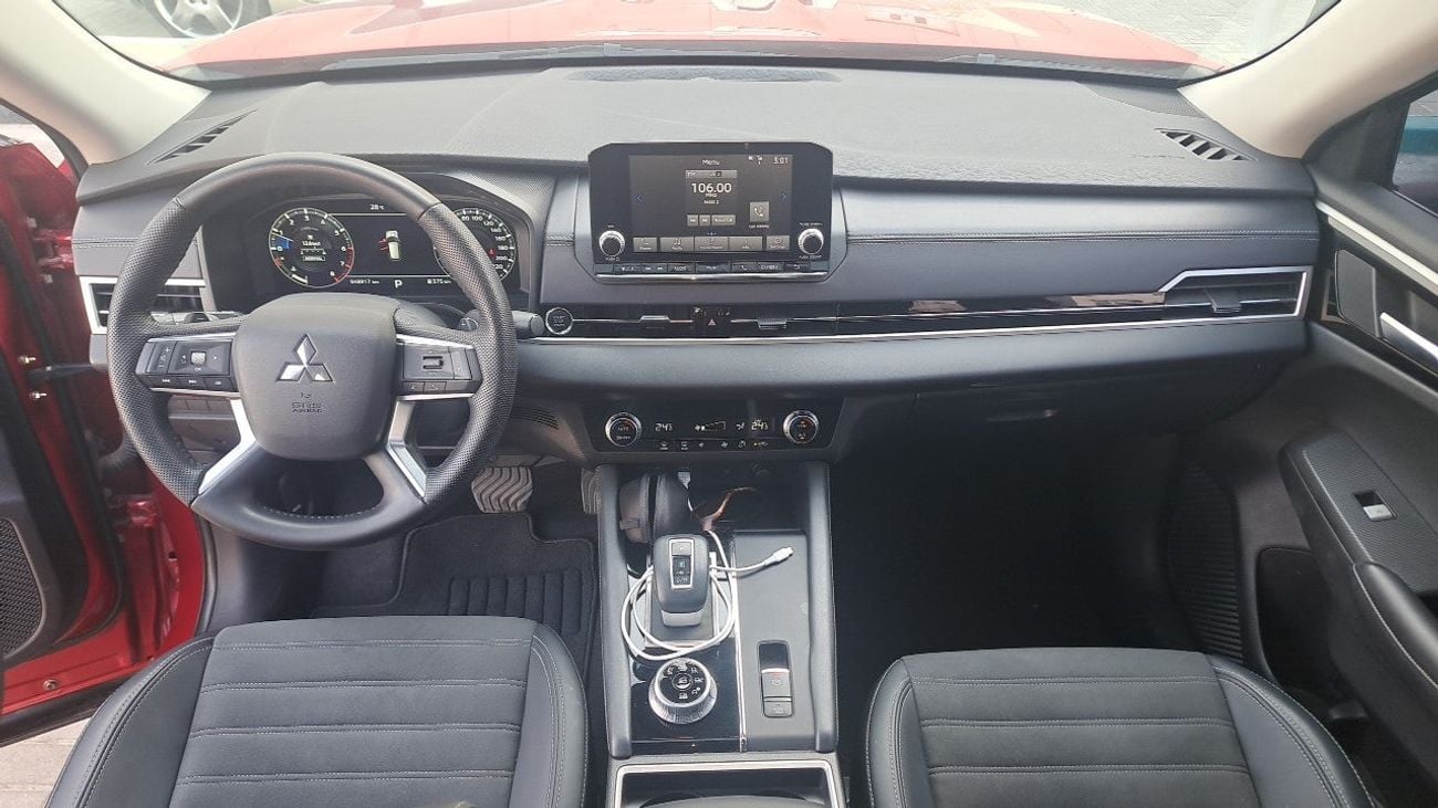 ميتسوبيشي آوتلاندر H/L SYNTHETIC LEATHER SEATS WITH SUNROOF 2.5 | بدون دفعة مقدمة | اختبار القيادة في المنزل