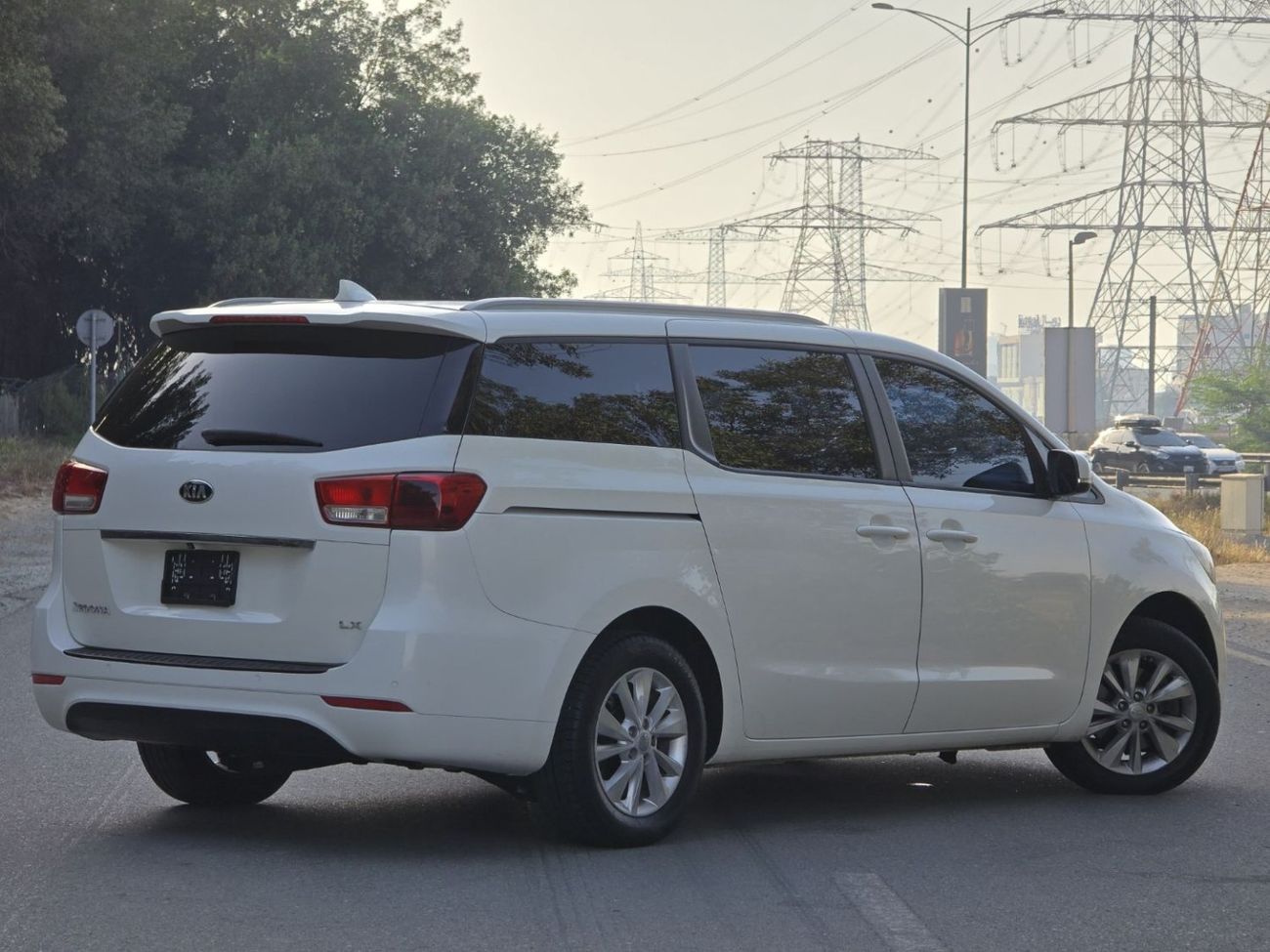 Kia Sedona KIA SEDONA 2015 GCC ORGINAL PAINT // GOOD CONDITION // 7 SEATS
