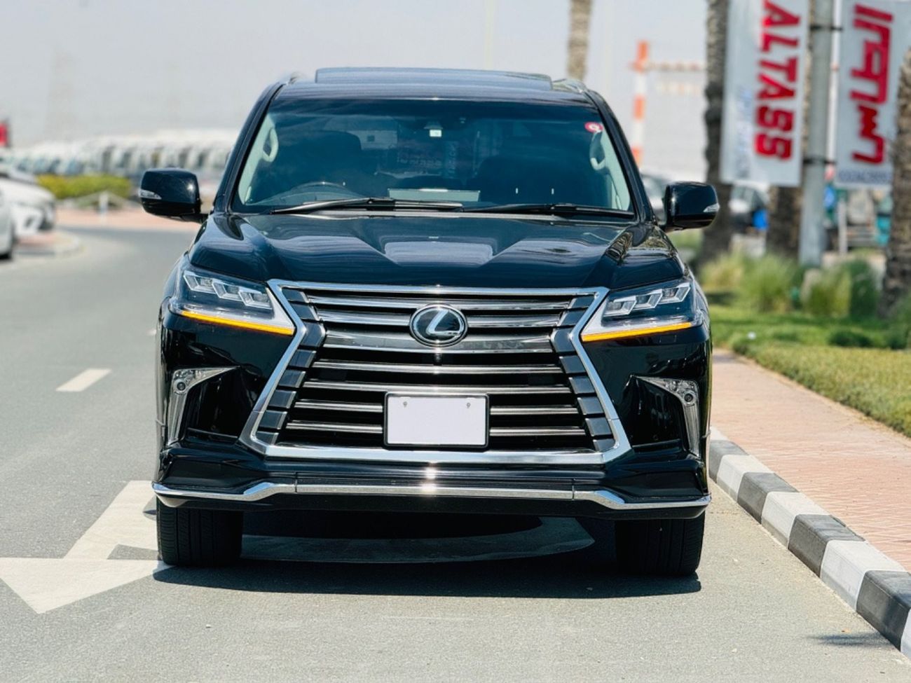 Lexus LX 570 Lexus 570 RHD