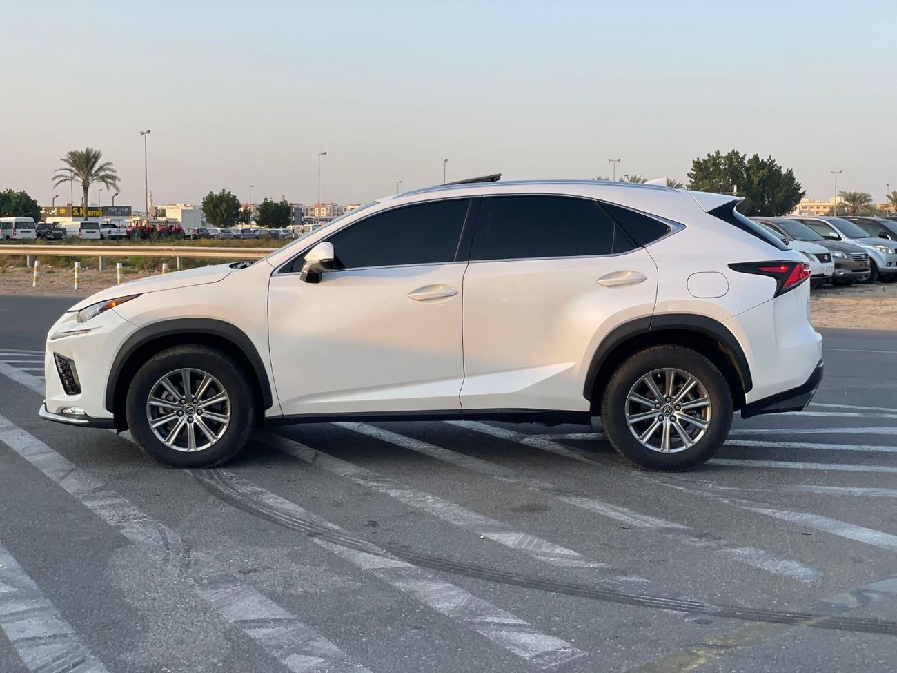 Lexus NX300 2019 Lexus NX300 2.0L V4 AWD 4x4 Turbo With Radar and Sensors Full Option - UAE PASS