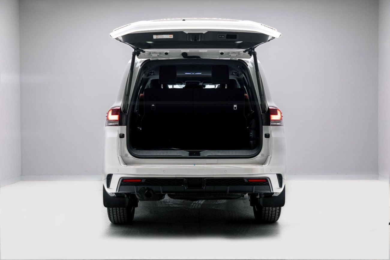 Toyota Land Cruiser VXR 3.3L - Precious White Pearl Inside Black & Dark Red | Export Only