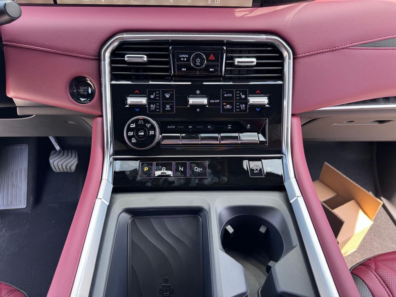 Nissan Patrol SE Platinum City 3.8L BLACK/ BURGUNDY