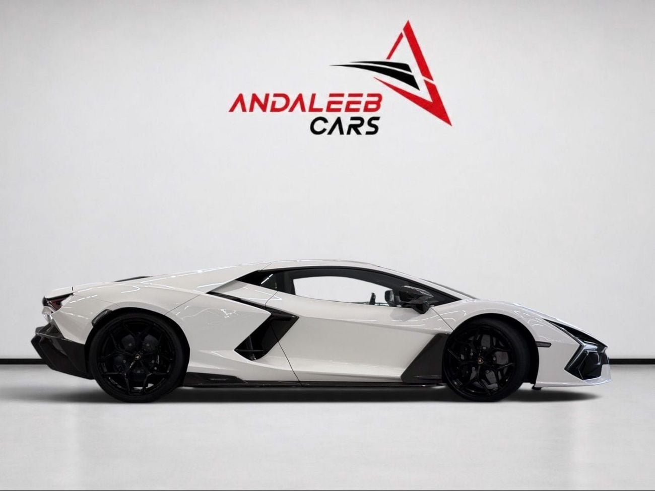 لامبورغيني ريفويلتو AED 30,400 P.M | 0% DOWN PAYMENT | LAMBORGHINI REVUELTO CARBON EDITION | 6.5L V12 HYBRID – 1,001 HP 