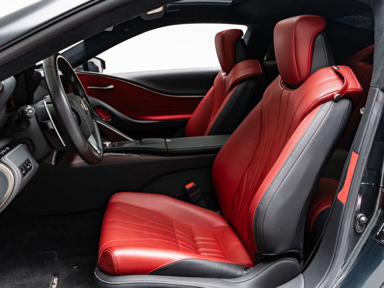 Lexus LC500 5.0L V8 Titanium 2022 Lexus LC 500, 2027 Lexus Warranty, 2026 Lexus Service Contract, Low KMs, GCC