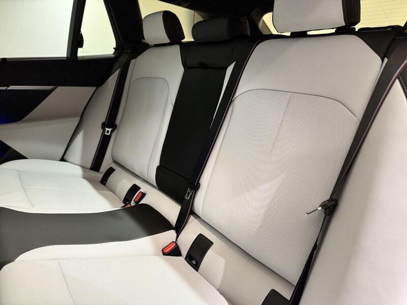 BMW M5 4.4 22.1kWh Touring Steptronic xDrive Euro 6 (s/s) 5dr ( EXPORT ONLY) Right Hand Drive