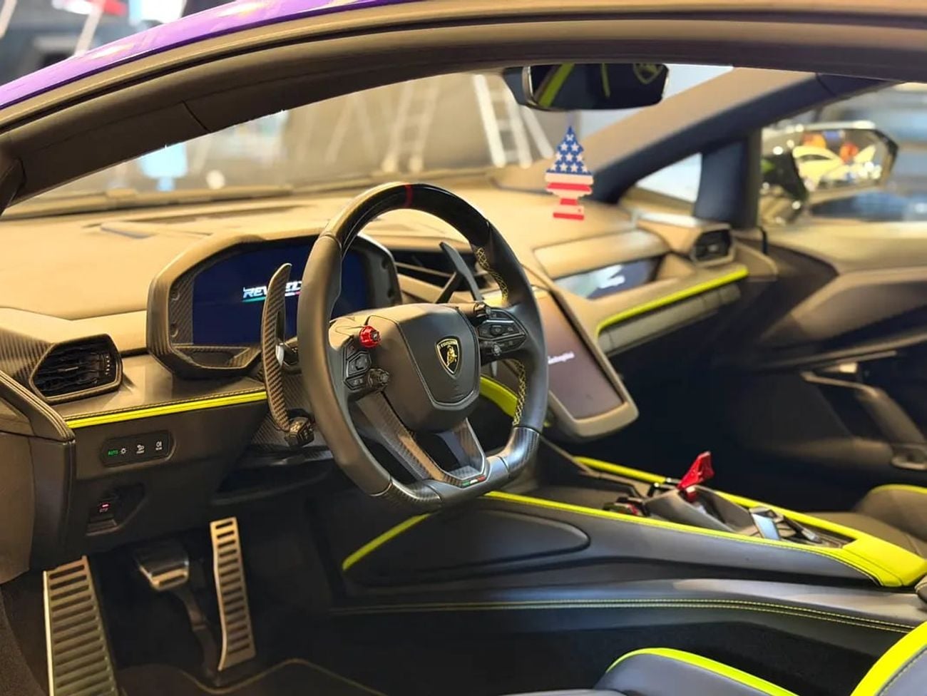 لامبورغيني ريفويلتو Japanese Specs | 6.5L V12 Hybrid