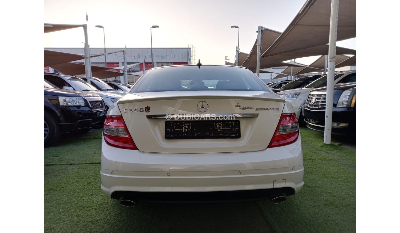 مرسيدس بنز C 300 خليجى موديل 2010 بانوراما جلد مثبت سرعة تحكم رنجات حساسات جناح بحالة ممتازة