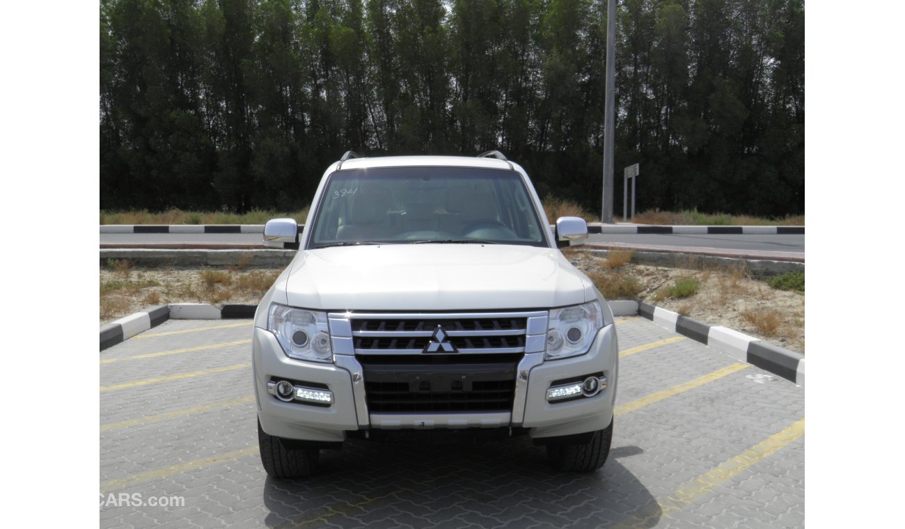 Mitsubishi Pajero GLS 3.5 with sunroof Ref# 384