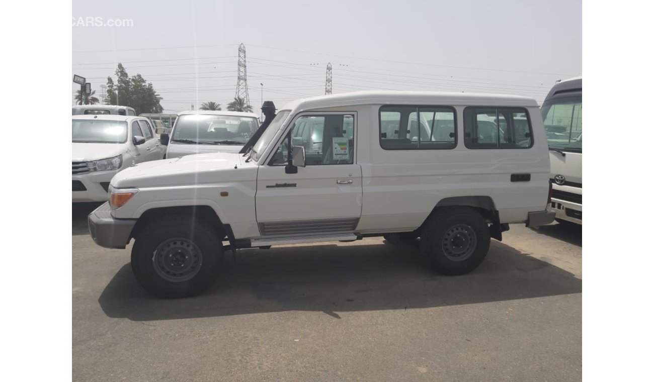 Toyota Land Cruiser hard top 3 door