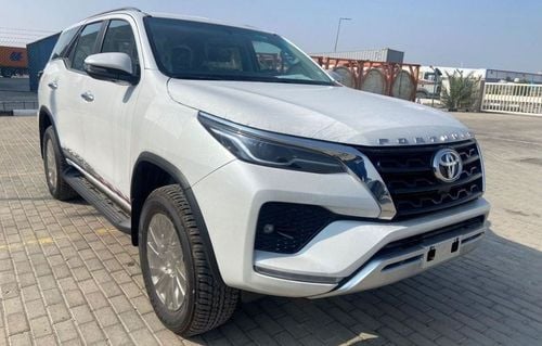 تويوتا فورتونر TOYOTA FORTUNER 4.0L 4x4 V6 HI 6 cylnders automatic