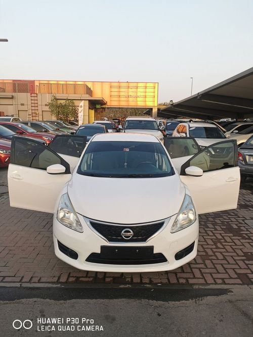 Nissan Tiida Excellent condition & luxury feel