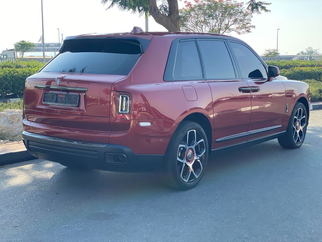 Rolls-Royce Cullinan Black Badge GCC SPEC UNDER WARRANTY NEAT AND CLEAN