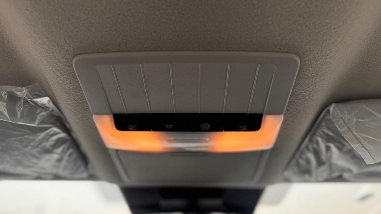 ميتسوبيشي L200 2.4 L DIESEL DOUBL CABIN 4X4 5MT MID -LINE