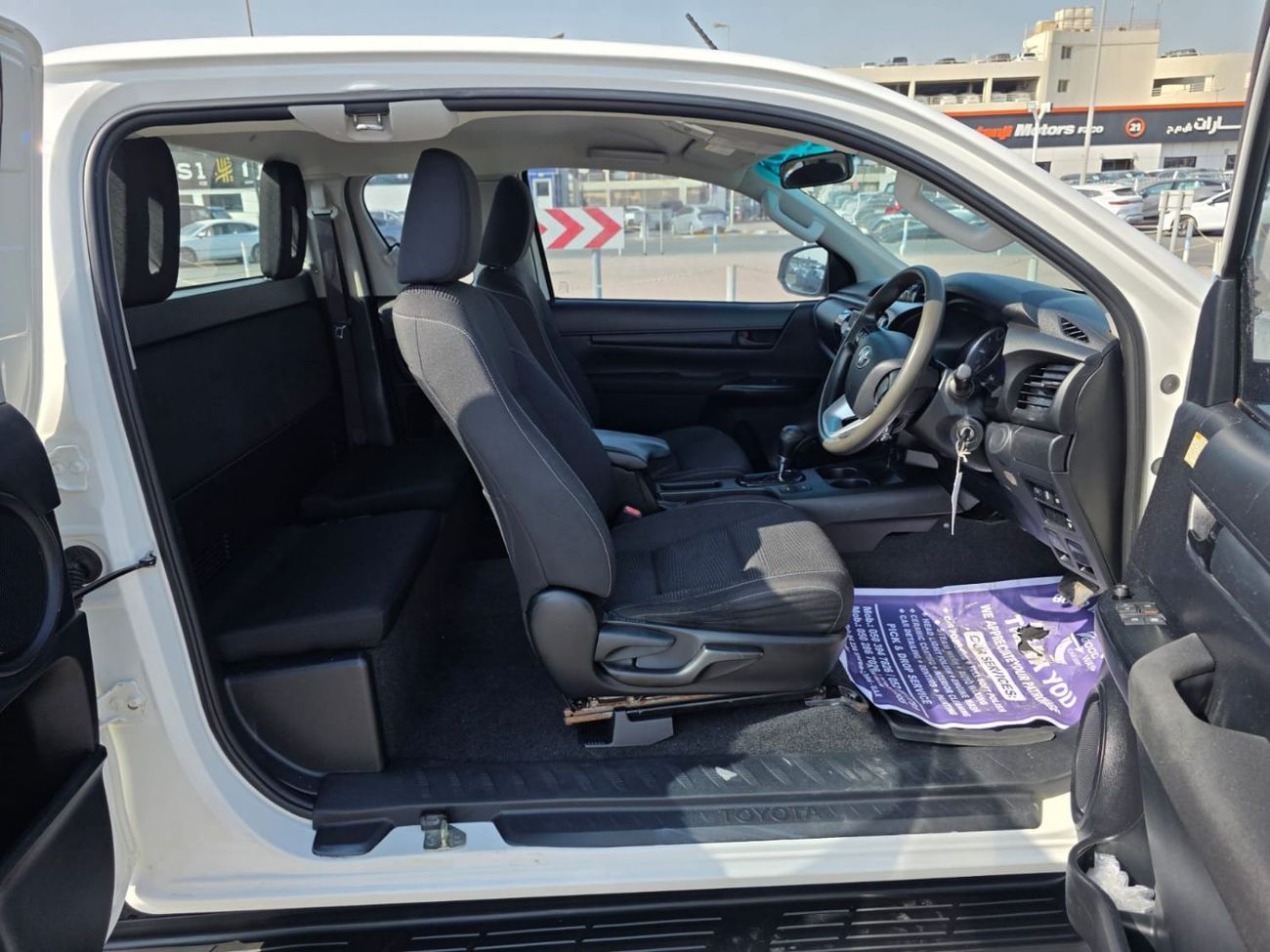 تويوتا هيلوكس diesel right hand drive 2.8 liter only