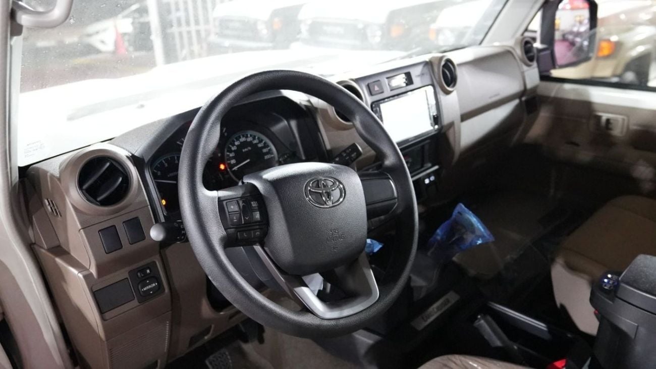 Toyota Land Cruiser 70 TOYOTA LC76 5DOORS PETROL 4.0L MANUAL TRANSMISSION MODEL 2024 LIMITED EDITION