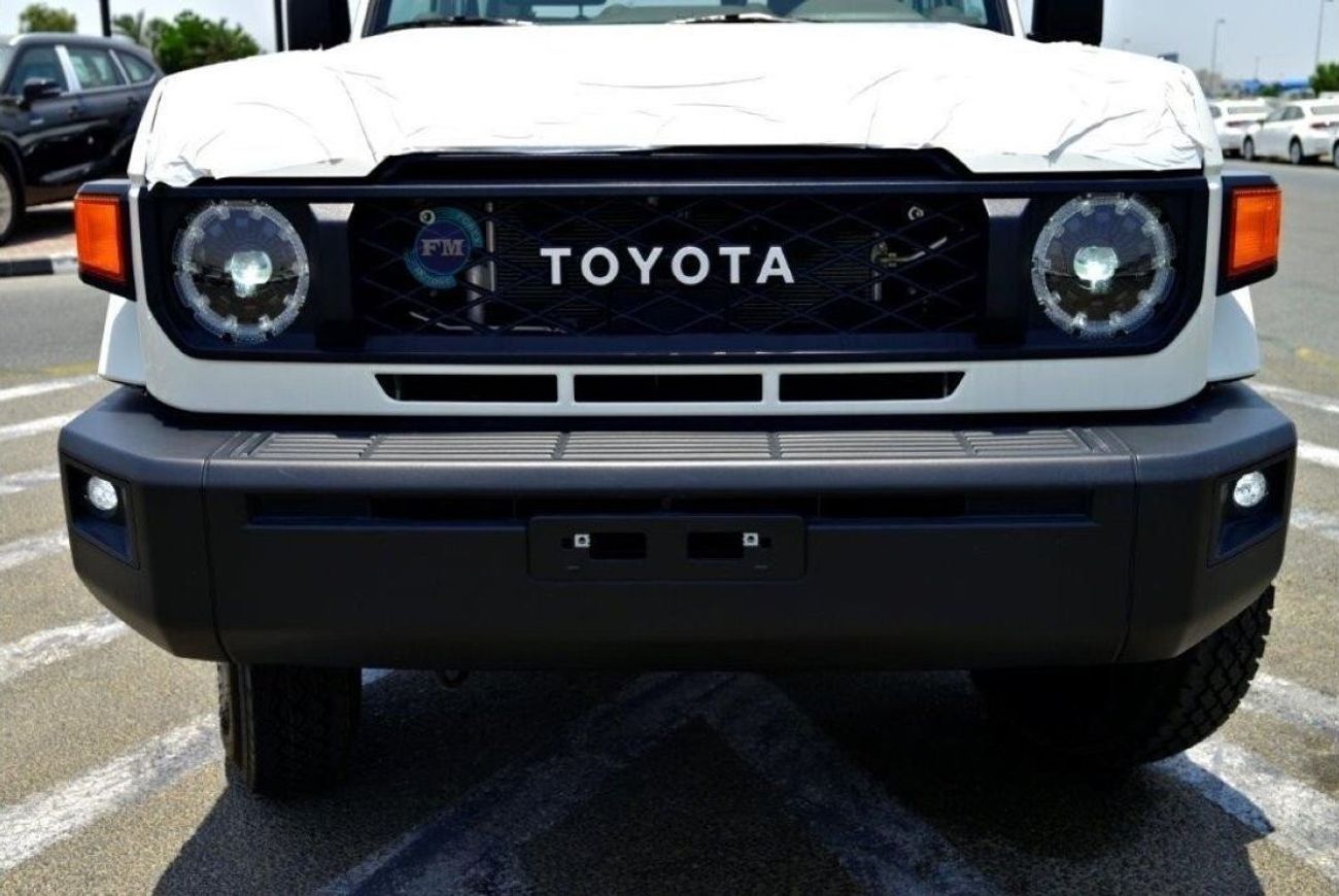 تويوتا لاند كروزر 70 71 4.0L Petrol Manual