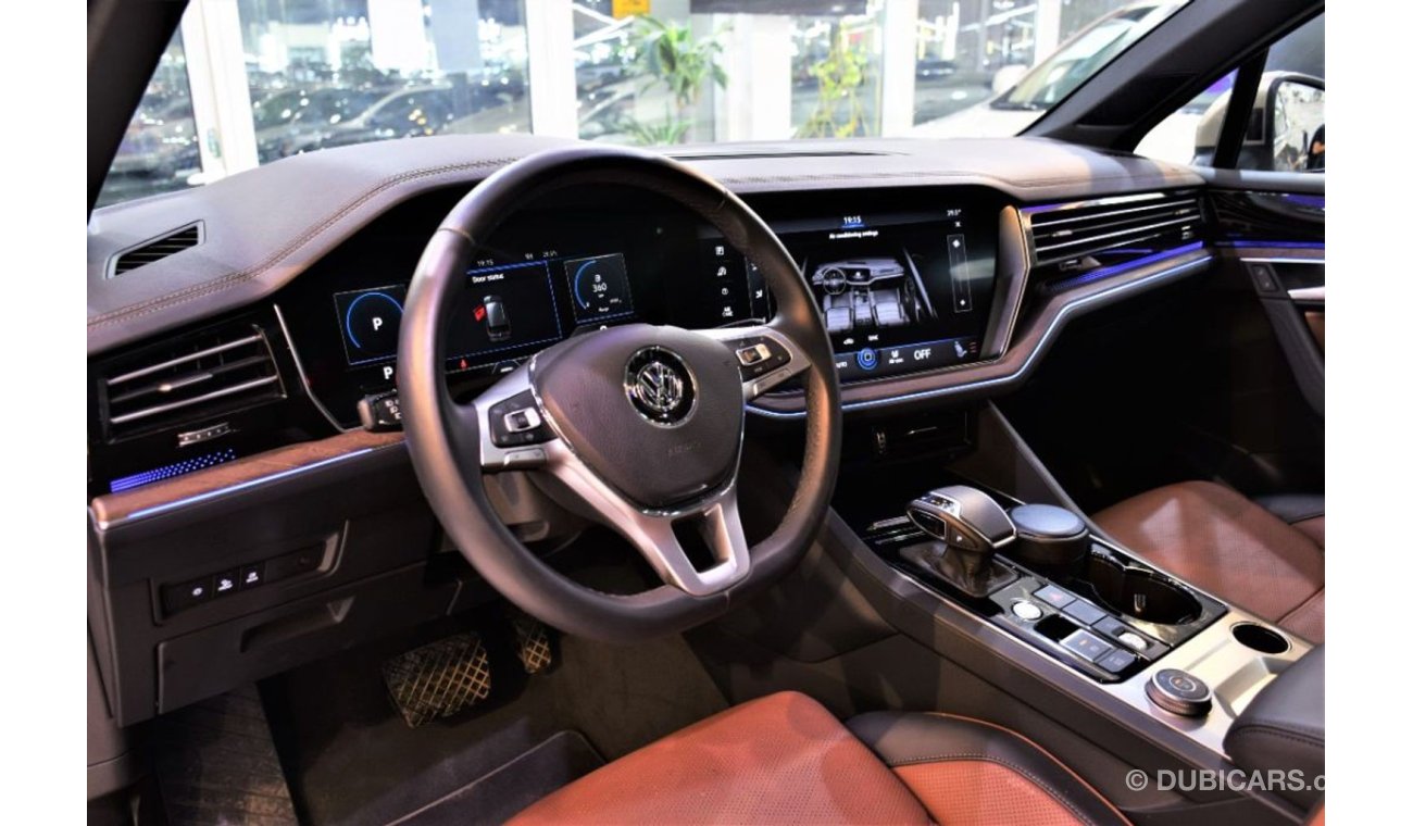 فولكس واجن طوارق ORIGINAL PAINT ( صبغ وكاله ) AGENCY WARRANTY & SERVICE! Volkswagen Touareg 2019 Model!! in Brown Col