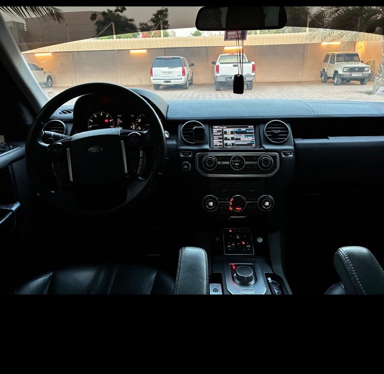 لاند روفر LR4