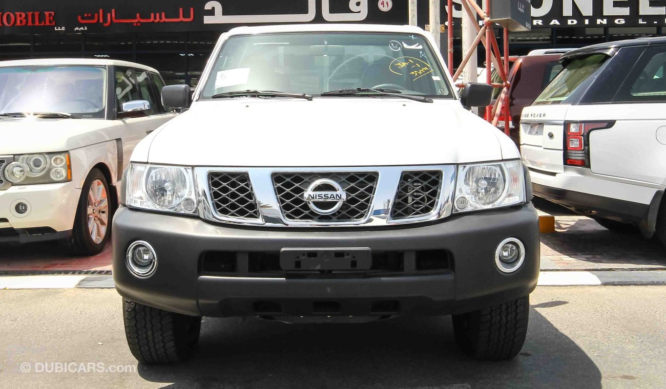 Nissan Patrol Pickup S 4x4