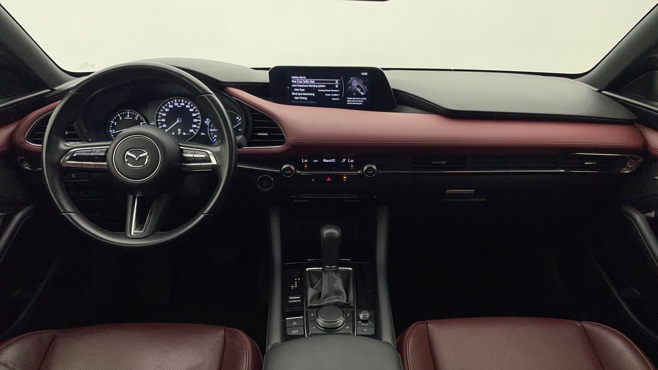 مازدا 3 INTENSE 2 | بدون دفعة مقدمة | اختبار القيادة في المنزل