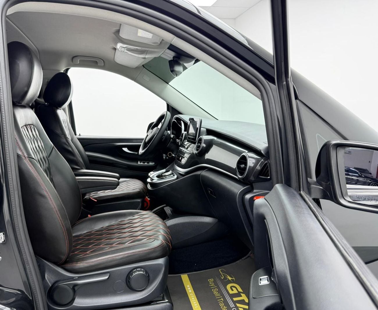 Mercedes Benz V 250 VKL 2019 Mercedes Benz V250, Warranty, Full Service History, Excellent Condition, GCC