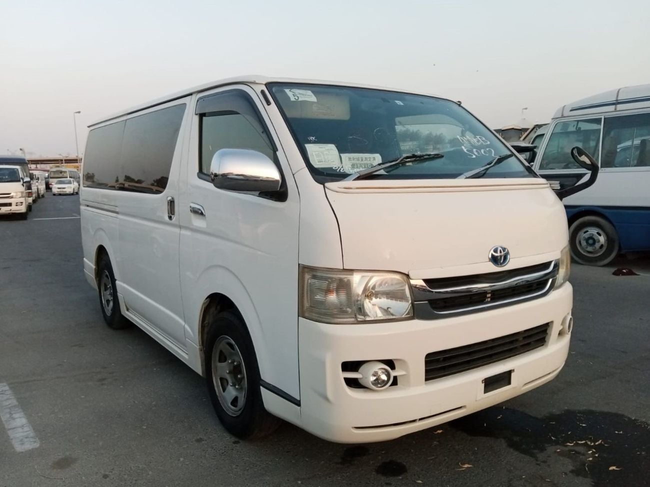 Toyota Hiace TOYOTA HIACE VAN RIGHT HAND DRIVE (PM 893)