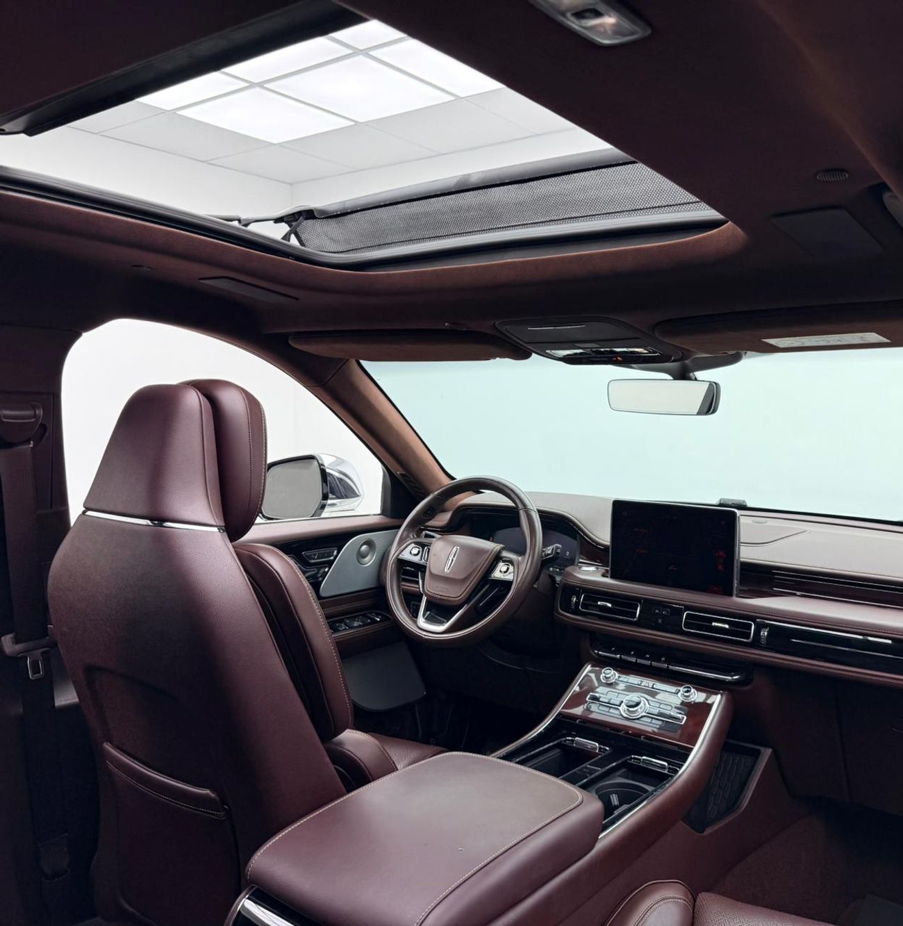 Lincoln Aviator PRESIDENTIAL 2021 Lincoln Aviator Presidential, 2028 Lincoln Warranty, 2026 Lincoln Service Pack, 7 Seater, GCC